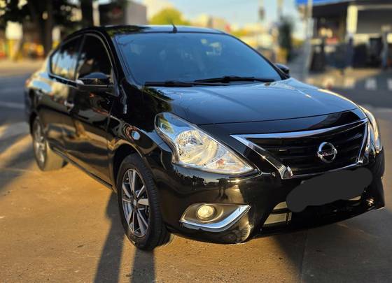 NISSAN VERSA 1.6 16V FLEXSTART SL 4P XTRONIC NISSAN VERSA 1.6 16V FLEXSTART SL 4P XTRONIC